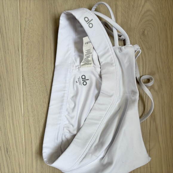 ALO Yoga White Sports Bra with V Neck Lace Up Detail - Picture 5 of 6